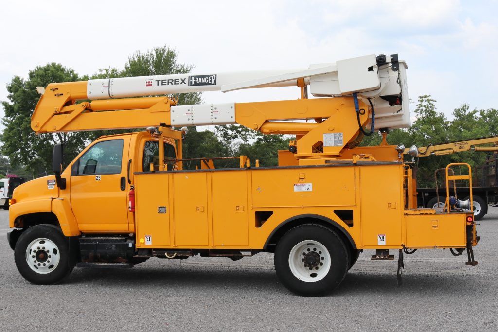 2008 GMC C8500 HiRanger MH Bucket Truck